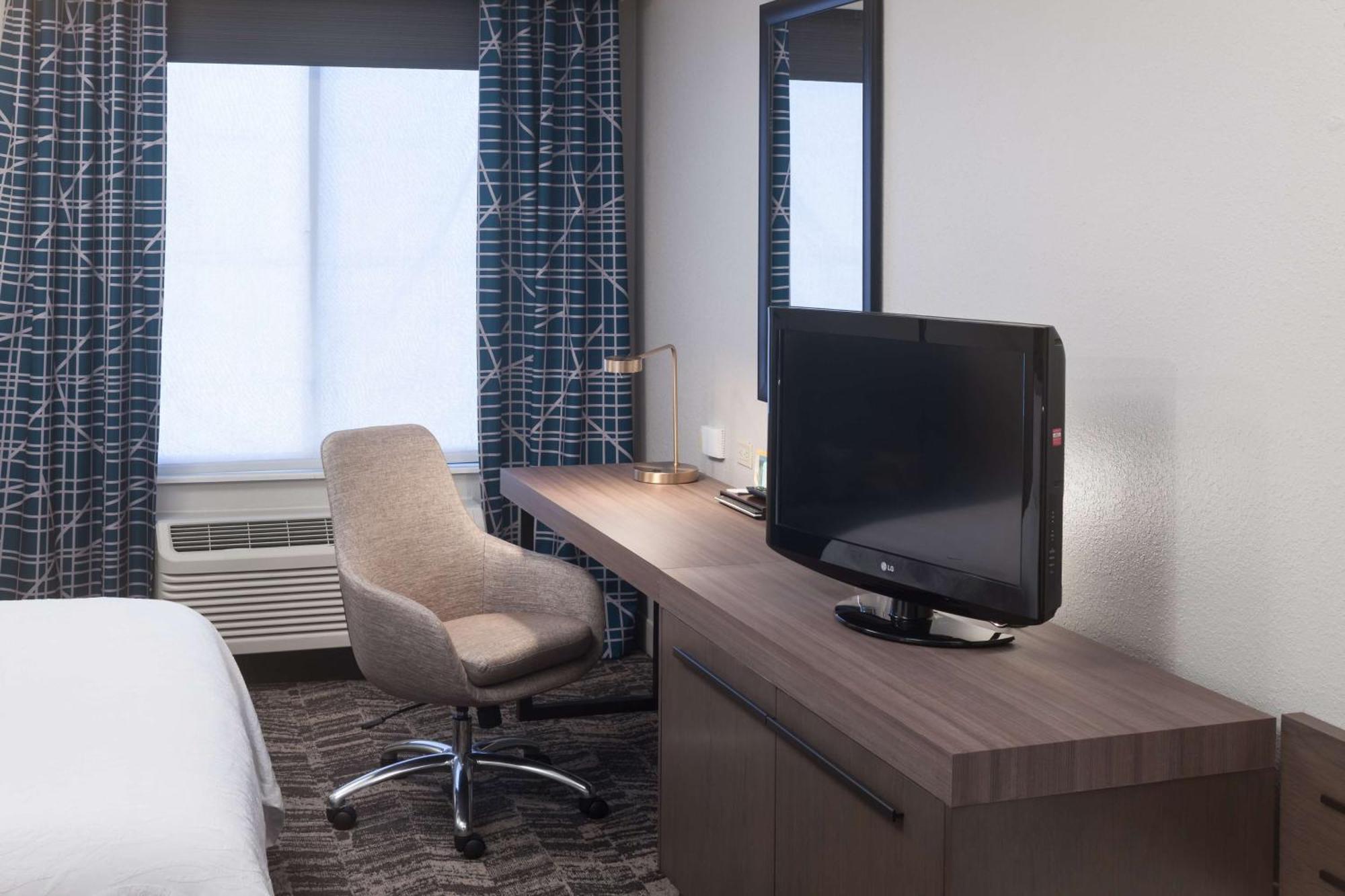 Hilton Garden Inn Savannah Airport Exterior photo