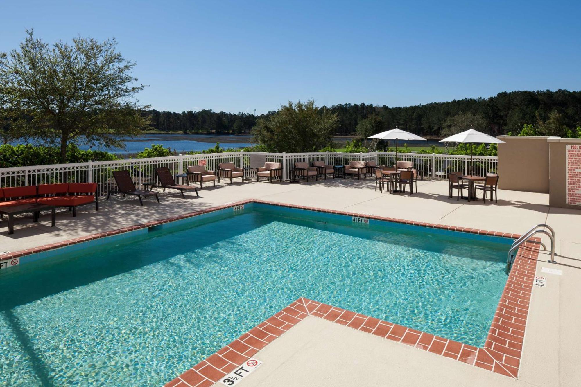 Hilton Garden Inn Savannah Airport Exterior photo