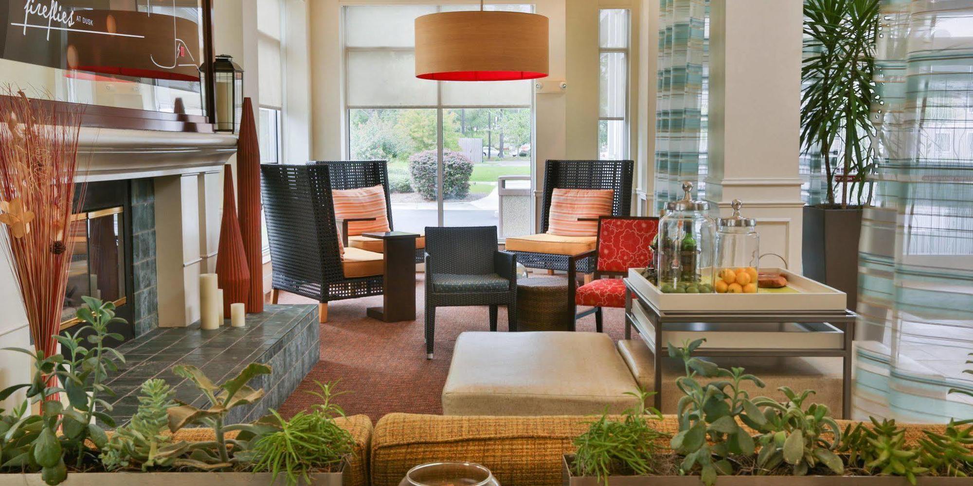 Hilton Garden Inn Savannah Airport Exterior photo